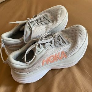 Bondi 8 Women’s Hoka’s Size 9